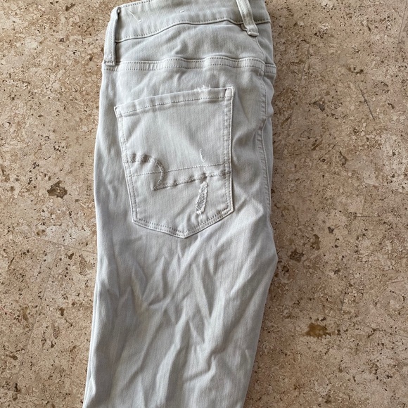 American Eagle Grey Skinny Jeans! - Picture 2 of 3